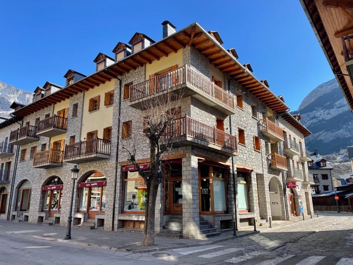 El Tilo De Benas Apartment *